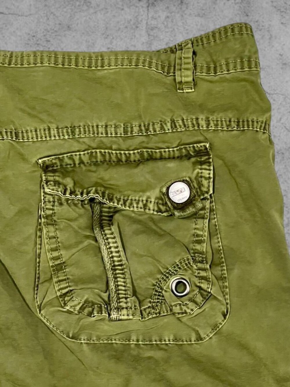 Galaxy Original Green Cargo Shorts, Size 38 Y2K Retro Baggy Style - Picture 7 of 8